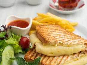 Çift Kaşarlı Tost